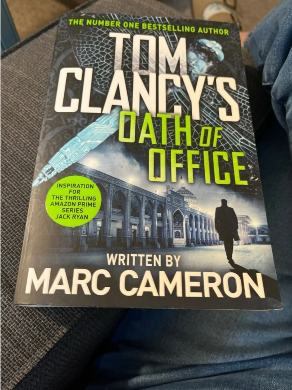 Tom Clancy's Oath of Office by Marc Cameron — Paperback in Black and Blue